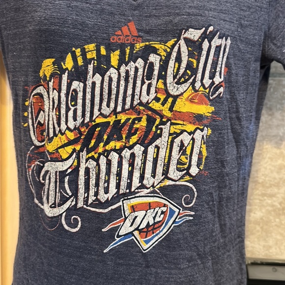 Adidas OKC Thunder v-neck - Picture 2 of 3